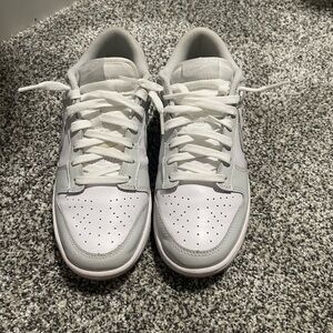 “Photon dusk “ women’s dunks